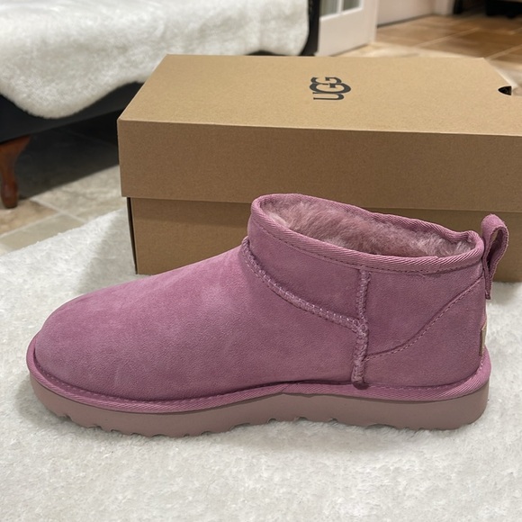 🎁 UGG Classic Ultra Mini Women's Ankle Boot - Picture 8 of 10